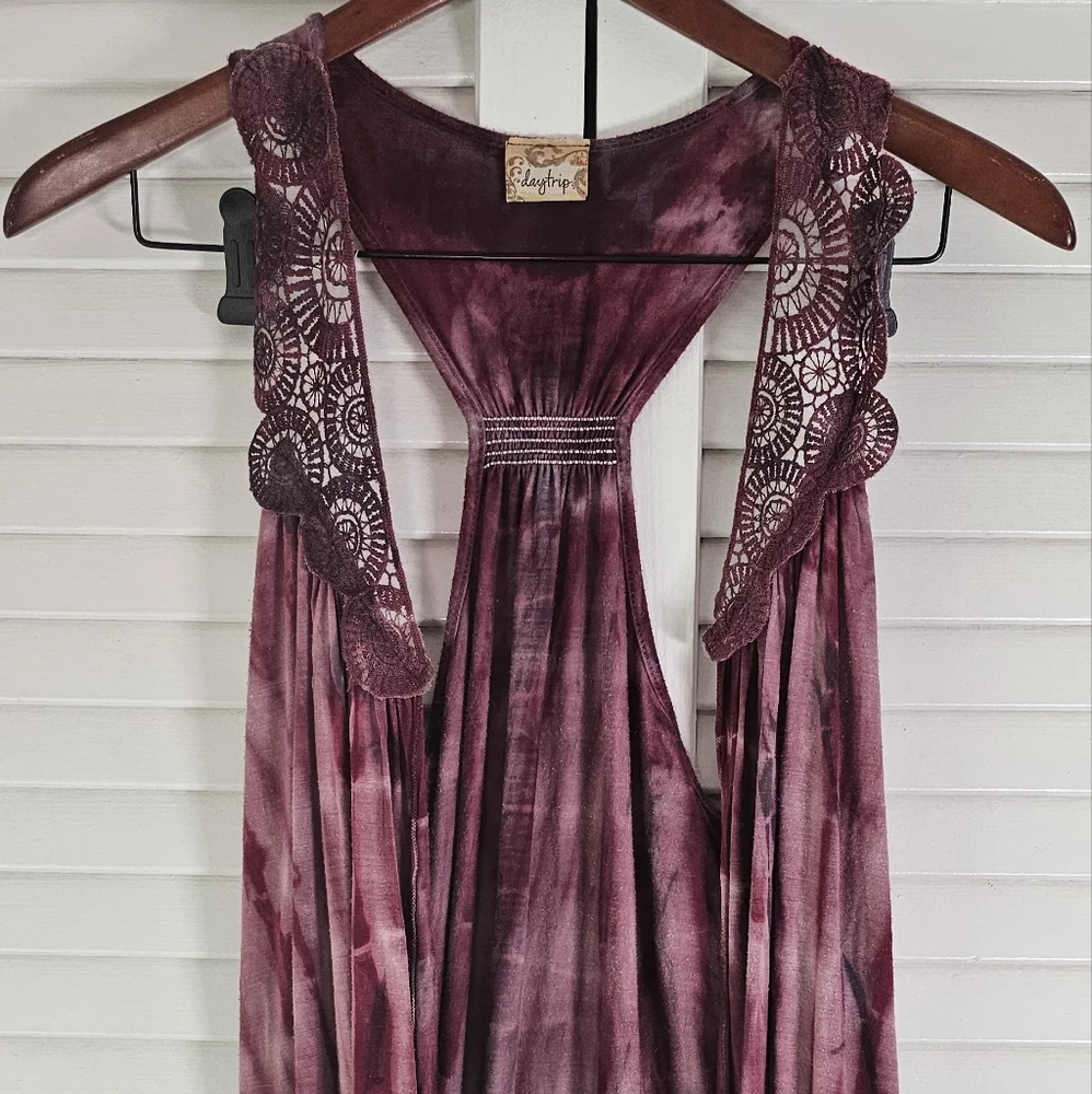 Daytrip Tie-dye Vest - Picture 2 of 9